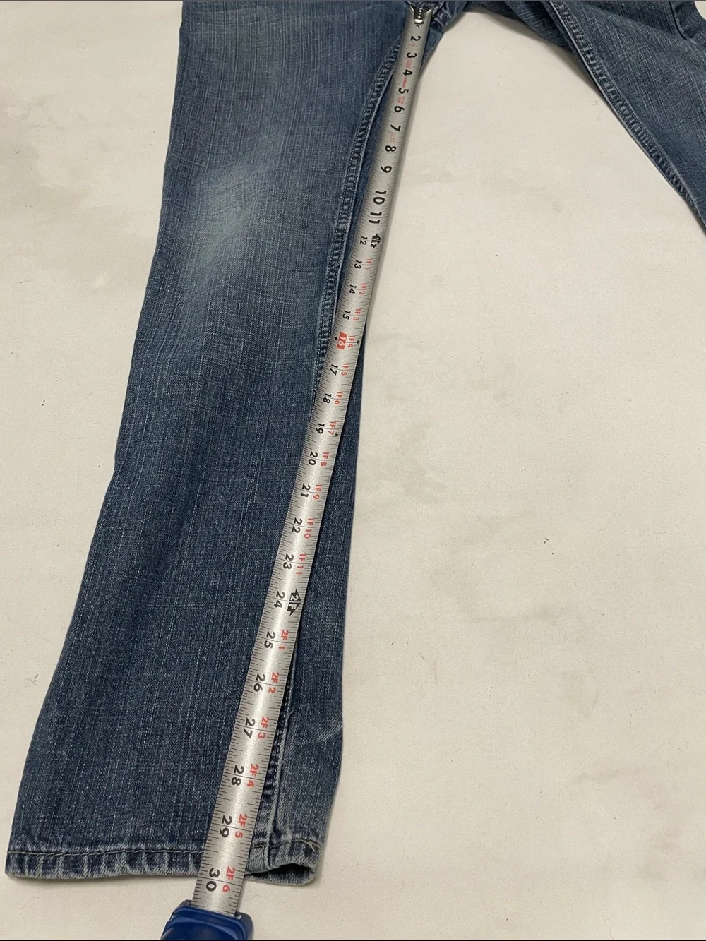 Levis men’s authentic
